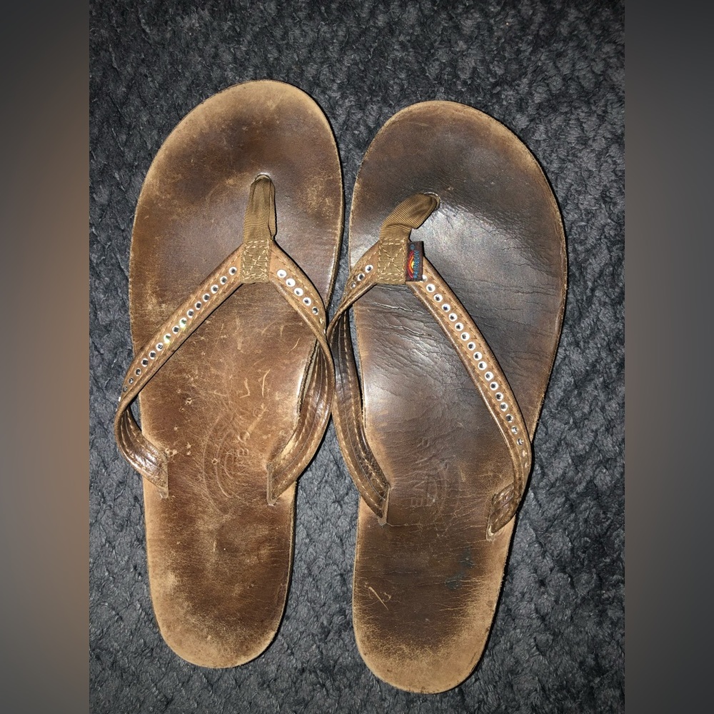 Women’s Rainbow Rhinestone Sandals size 8 Good used condition.